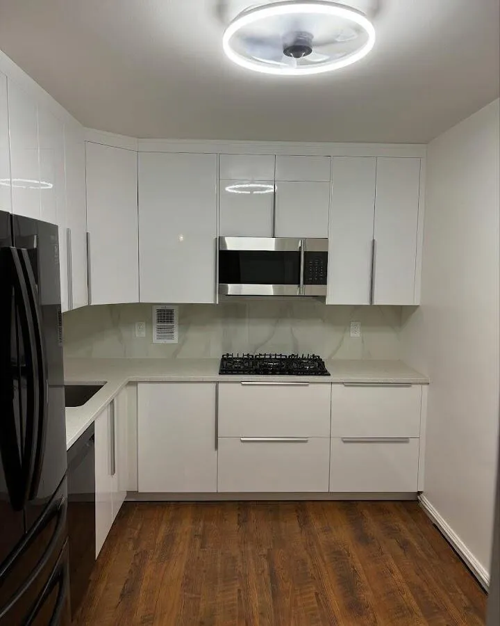 Renovated kitchen with quartz countertops in Sunland Park